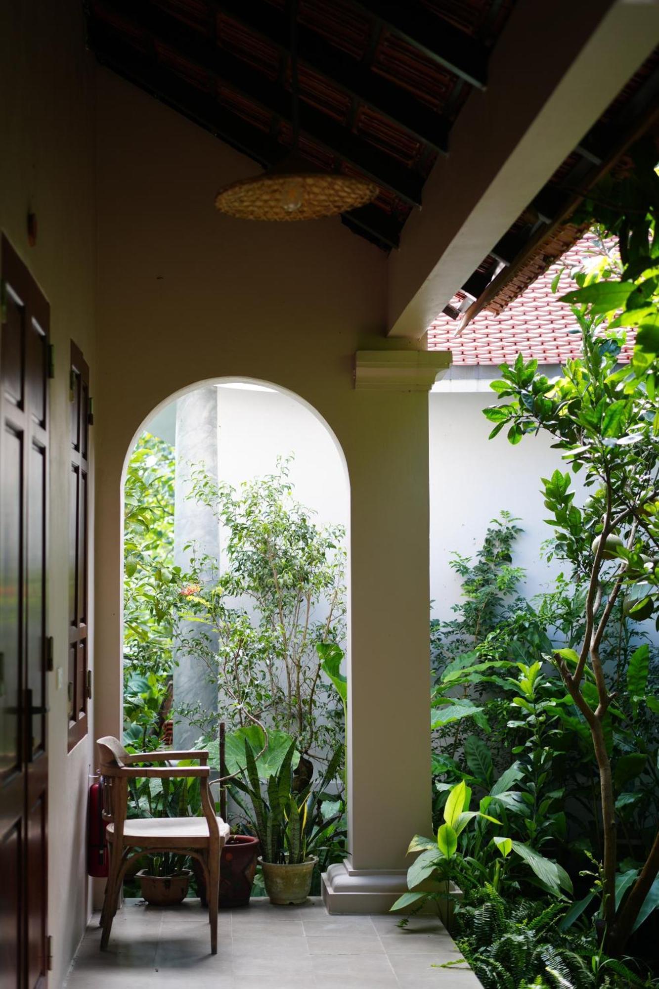 Nha Lua Homestay ニンビン エクステリア 写真