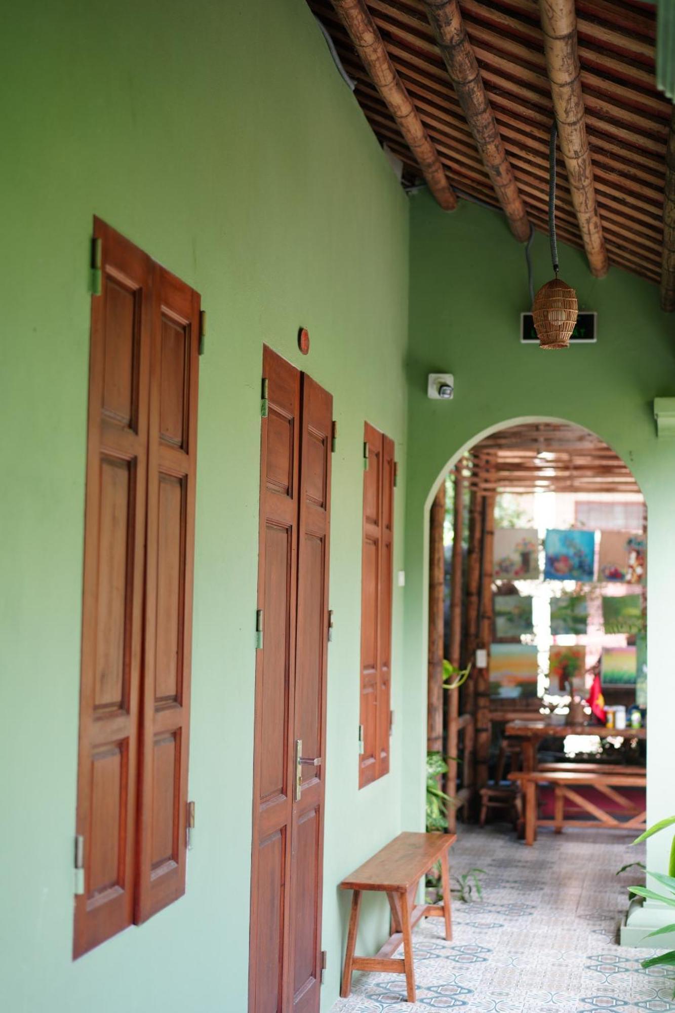 Nha Lua Homestay ニンビン エクステリア 写真