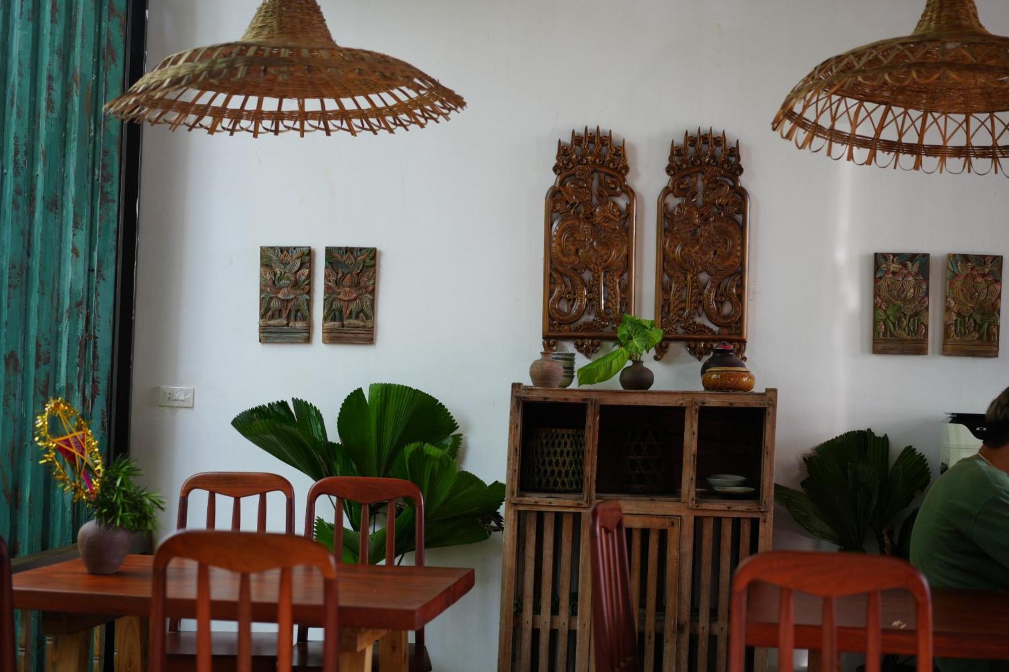 Nha Lua Homestay ニンビン エクステリア 写真