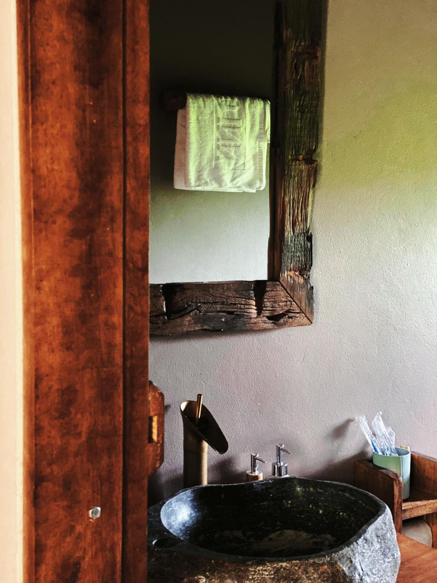 Nha Lua Homestay ニンビン エクステリア 写真