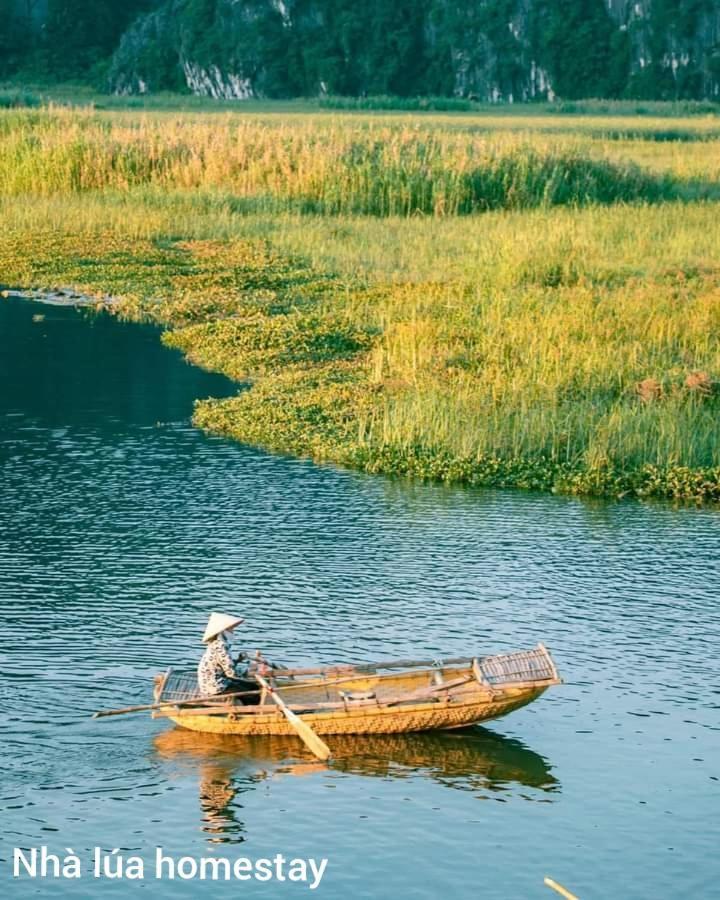 Nha Lua Homestay ニンビン エクステリア 写真