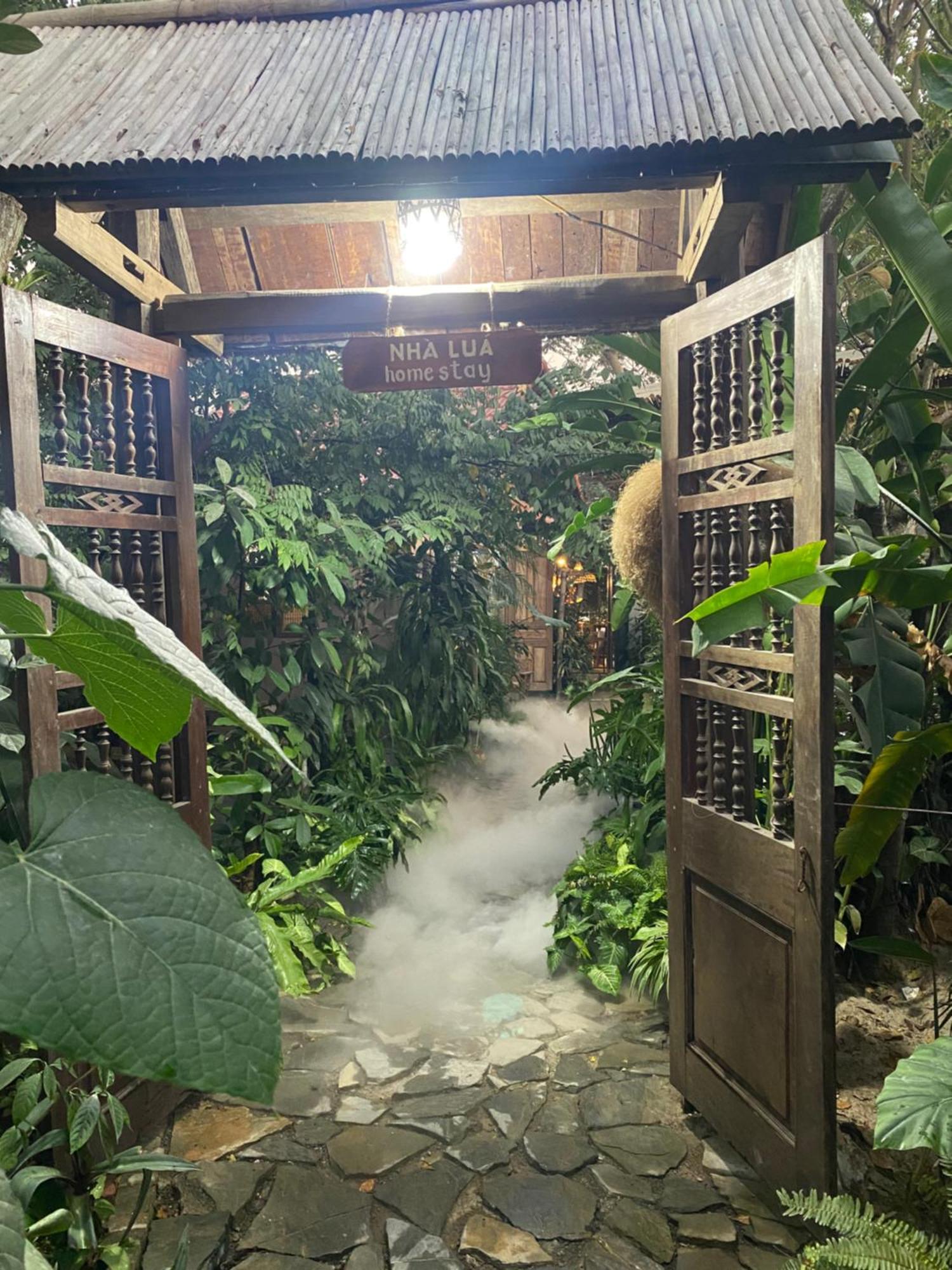 Nha Lua Homestay ニンビン エクステリア 写真