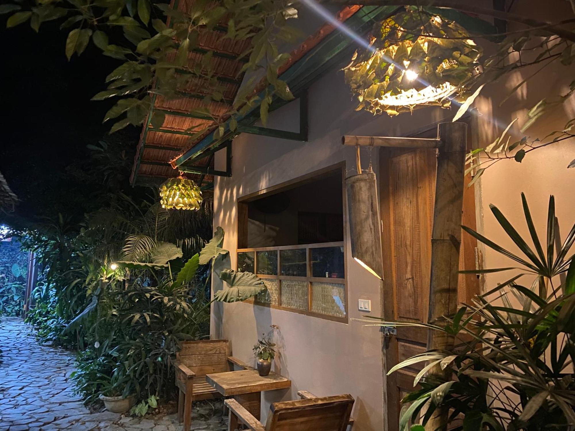 Nha Lua Homestay ニンビン エクステリア 写真